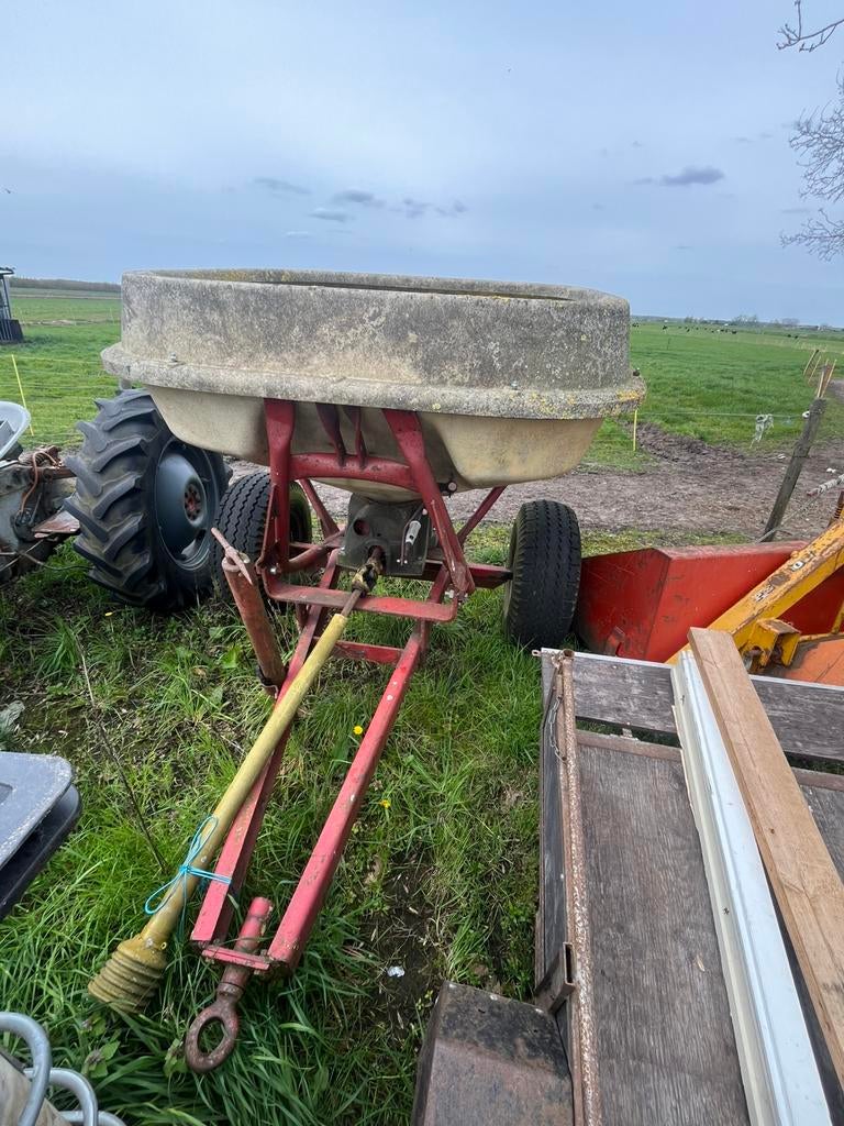 Vicon kunstmeststrooier, Minder dan 3 m³, Ophalen