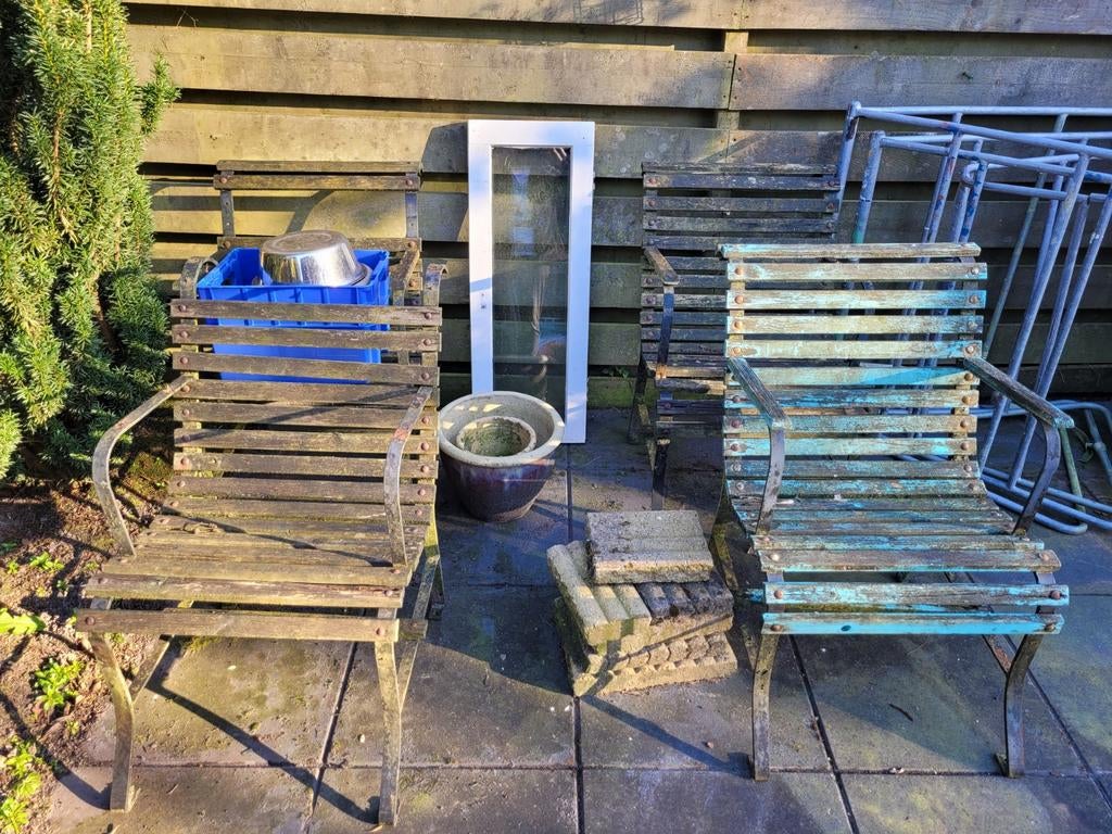 Gietijzeren stoelen met hout. Restauratie, Tuin en Terras, Tuinsets en Loungesets, Ophalen, Gebruikt, Overige materialen, 4 zitplaatsen