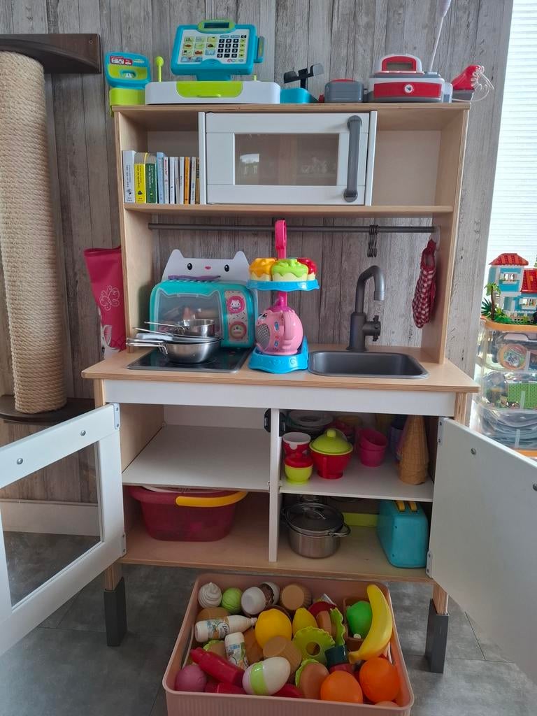 Ikea speelgoed keuken met leuke accesoires, Ophalen, Zo goed als nieuw, Hout, Speelkeuken