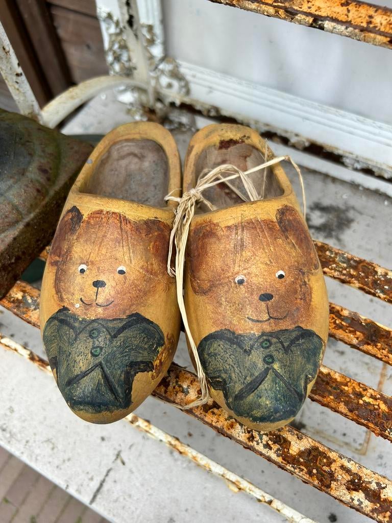 Oude beschilderde kinderklompjes, Ophalen of Verzenden