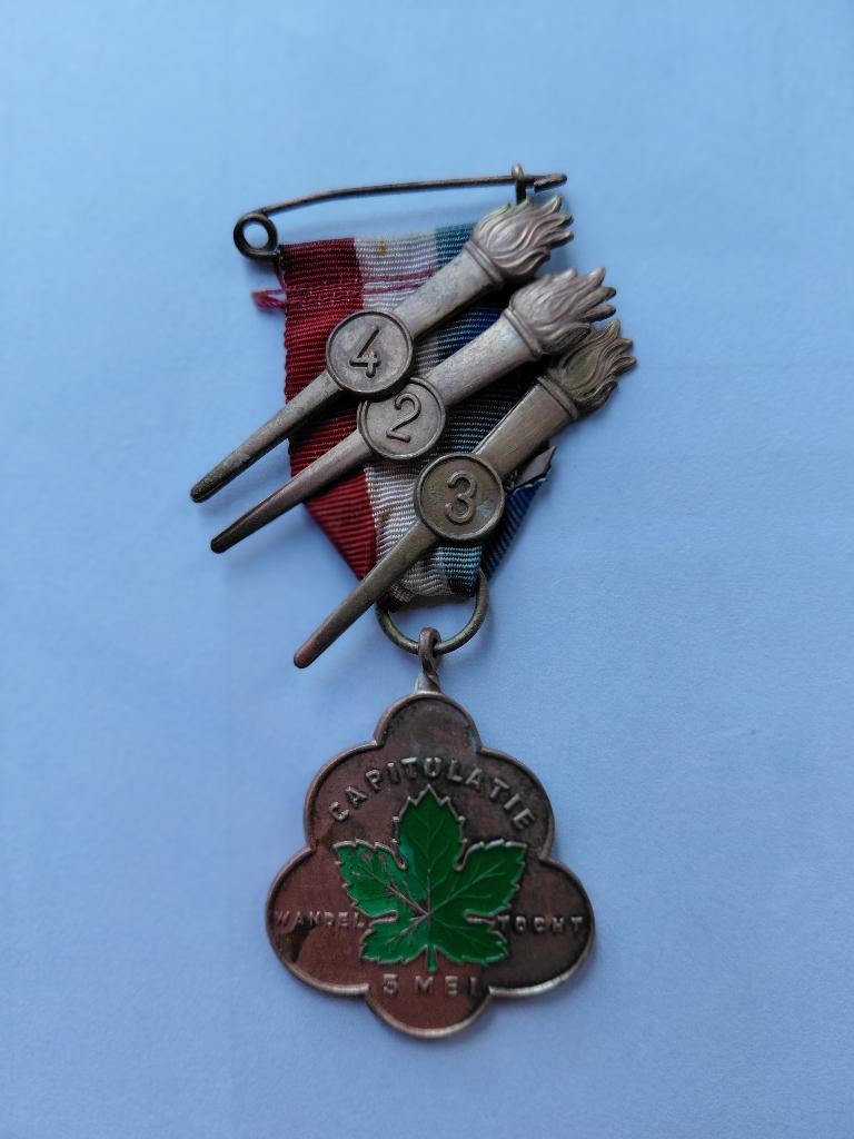 Medaille Capitulatiewandeltocht, Verzenden, Overige materialen