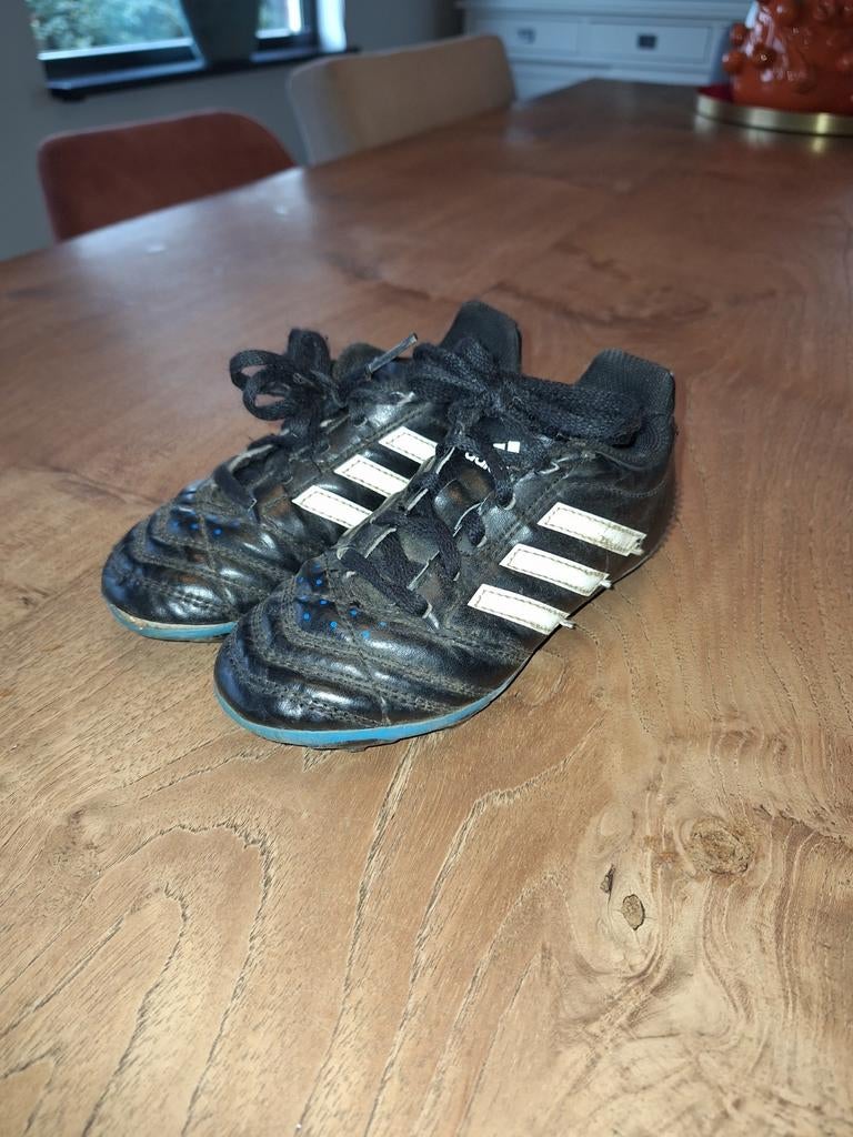 Voetbalschoenen Adidas maat 29 Gratis, Maat XS of kleiner, Ophalen, Schoenen