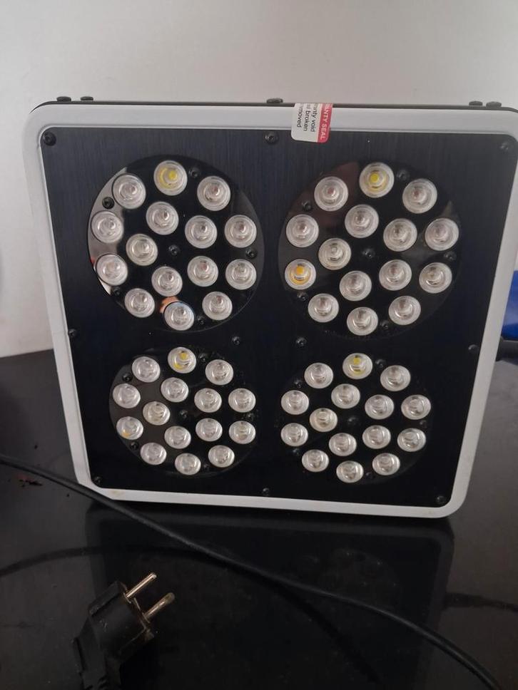 Apollo LED Kweeklamp voor optimale plantengroei, Tuin en Terras, Kweekspullen, Gebruikt, Kweeklamp, Ophalen of Verzenden