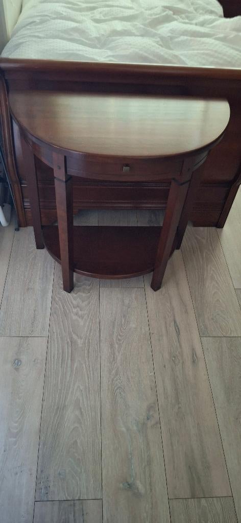 Telefoon tafeltje, Ophalen