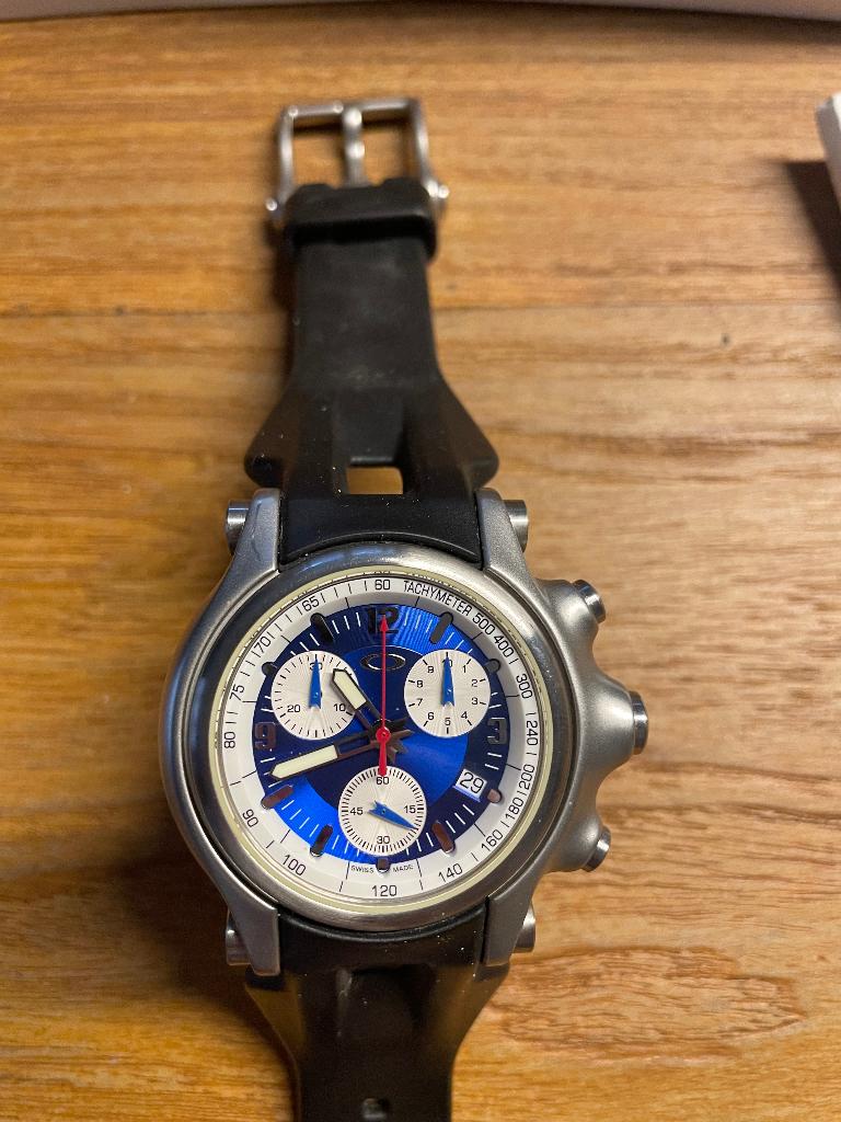 Oakley Holeshot sportief uurwerk, Ophalen, Zo goed als nieuw, Zwart, IOS