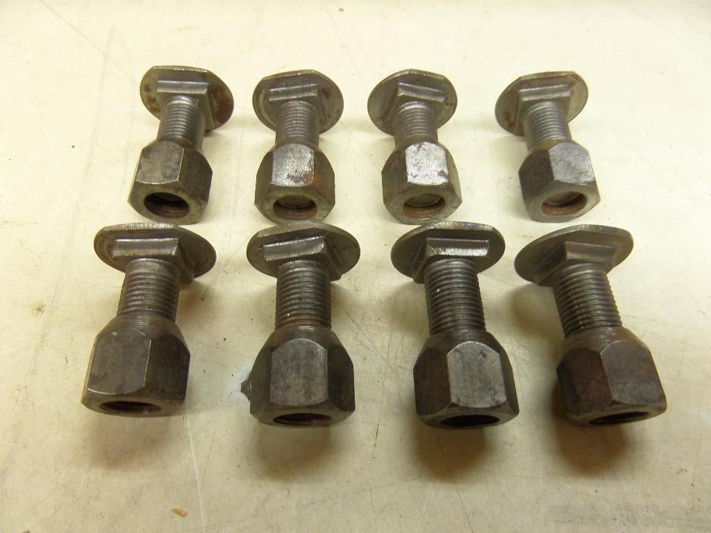 8 wielbouten en 8 wielmoeren voor Willys MB, Ford GPW etc., Verzamelen, Militaria | Tweede Wereldoorlog, Ophalen of Verzenden