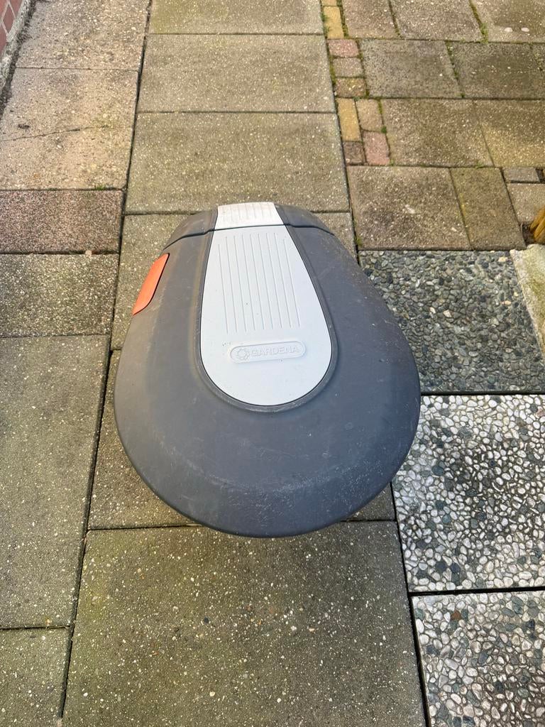 Gardena Robotmaaier Garage - Bescherming voor uw robot, Ophalen of Verzenden, Gebruikt