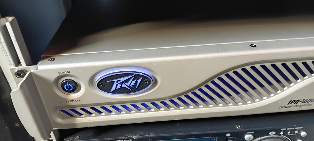 Peavey IPR 1600 Power Amplifier - Krachtige Versterker, Overige merken, Ophalen of Verzenden, 120 watt of meer, Gebruikt