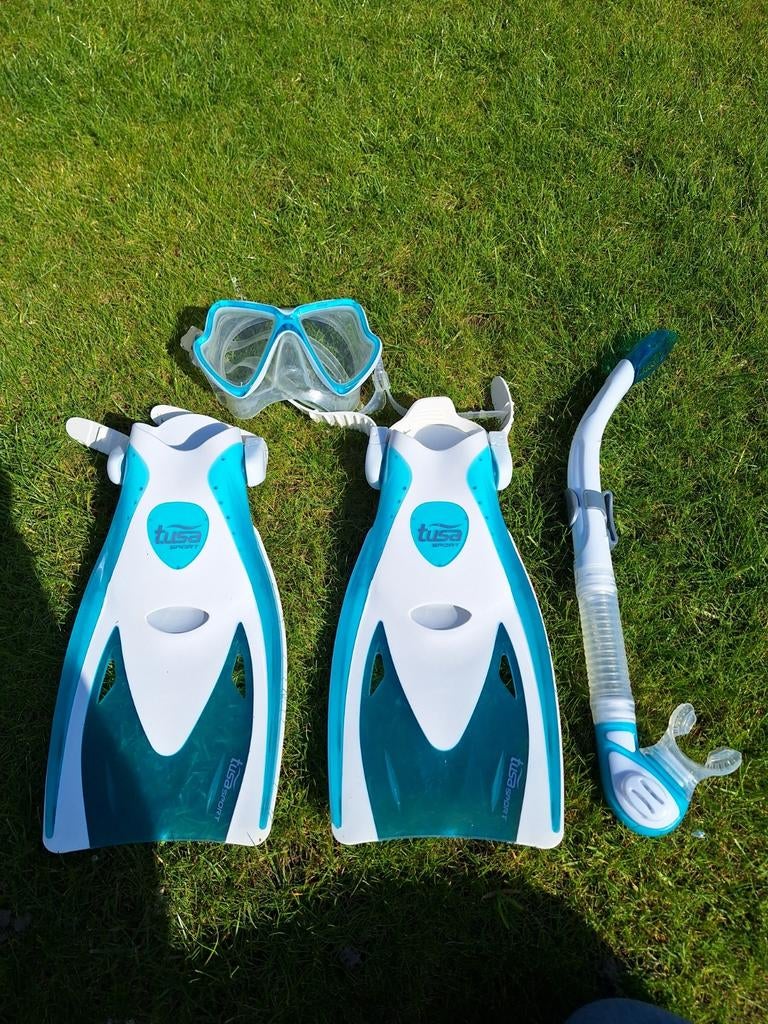 Tusa snorkelset met duikbril, snorkel en zwemvliezen, Ophalen, Zo goed als nieuw, Snorkelset