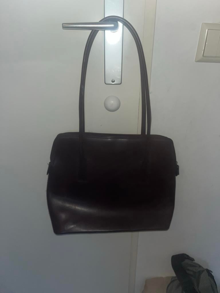 Kenneth Cole Vera Pelle Handtas (moet zsm weg!), Sieraden, Tassen en Uiterlijk, Tassen | Damestassen, Gebruikt, Handtas, Bruin