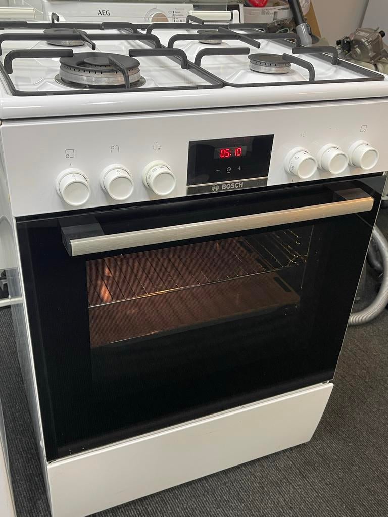 Bosch Vrijstaand Gasfornuis met hetluchtoven - Wit, Witgoed en Apparatuur, Fornuizen, Ophalen, Gebruikt, Hete lucht, 60 cm of meer