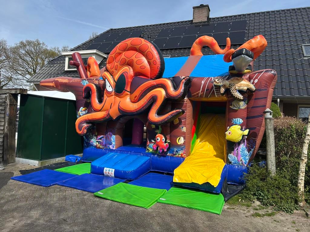 Octopus springkussen (5 x 4m), Ophalen, Zo goed als nieuw