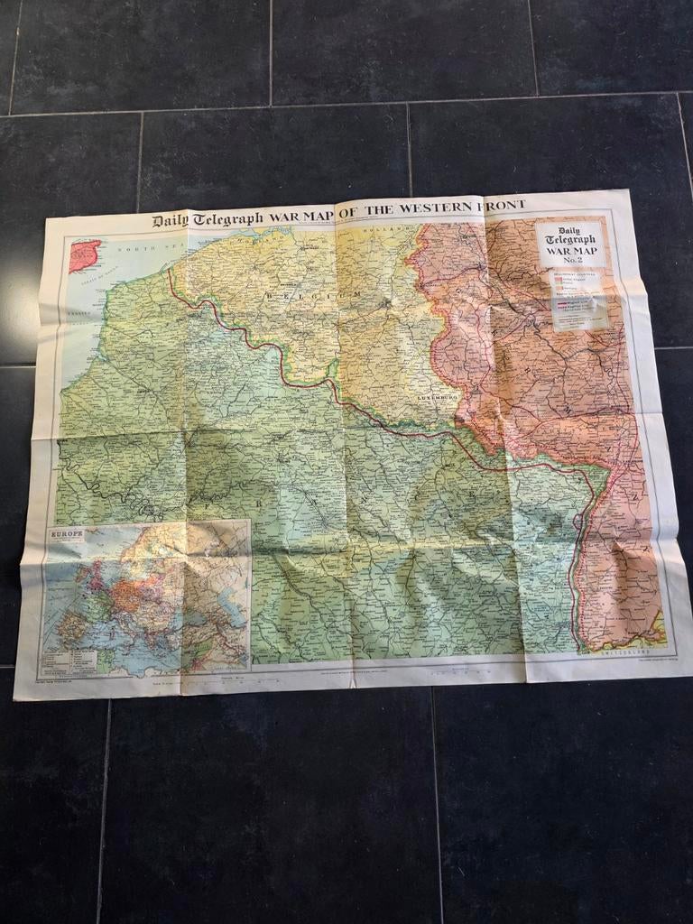 WW2 Daily Telegraph Oorlogskaart met vlaggen, Verzamelen, Militaria | Tweede Wereldoorlog, Ophalen of Verzenden, Overige soorten