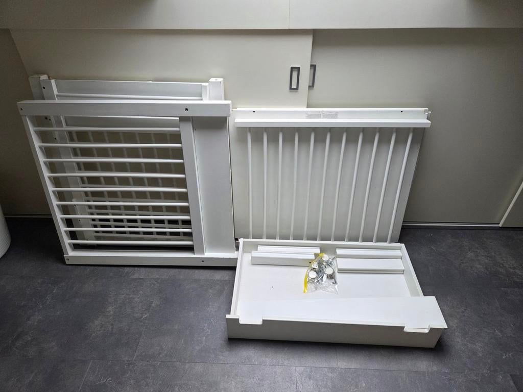 Witte box van bopita. Met lades en op wieltjes., Kinderen en Baby's, Boxen, Zo goed als nieuw, Rechthoekig, In hoogte verstelbaar