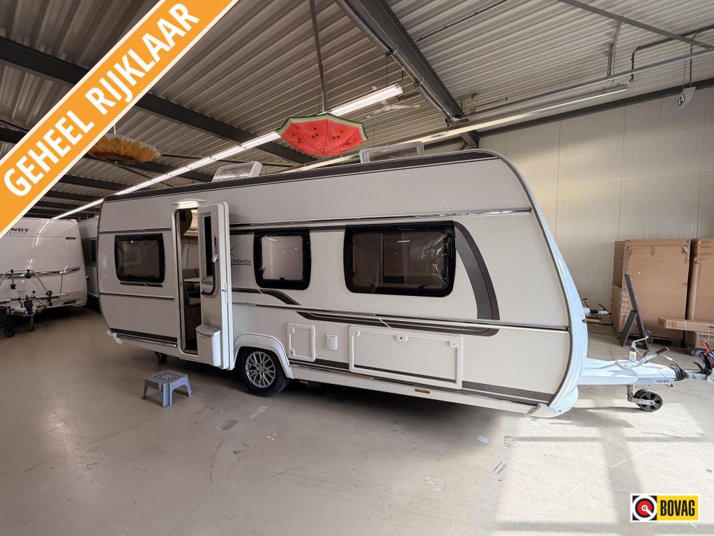 Fendt Tendenza 515 SG +mover+combi4e+vloerverwarming+bedver, Caravans en Kamperen, Caravans, Bedrijf, tot en met 4, 1250 - 1500 kg