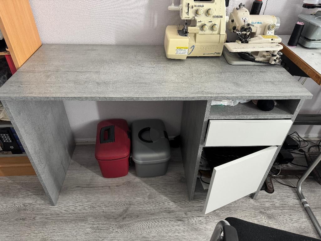 Bureaus, Huis en Inrichting, Bureaus, Ophalen, Gebruikt