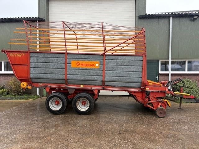 Miedema LRT 450 Opraapwagen, Ophalen, Weidebouw