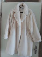 Zeer mooie witte fluffy jas, Kleding | Dames, Ophalen of Verzenden, Zo goed als nieuw, Wit