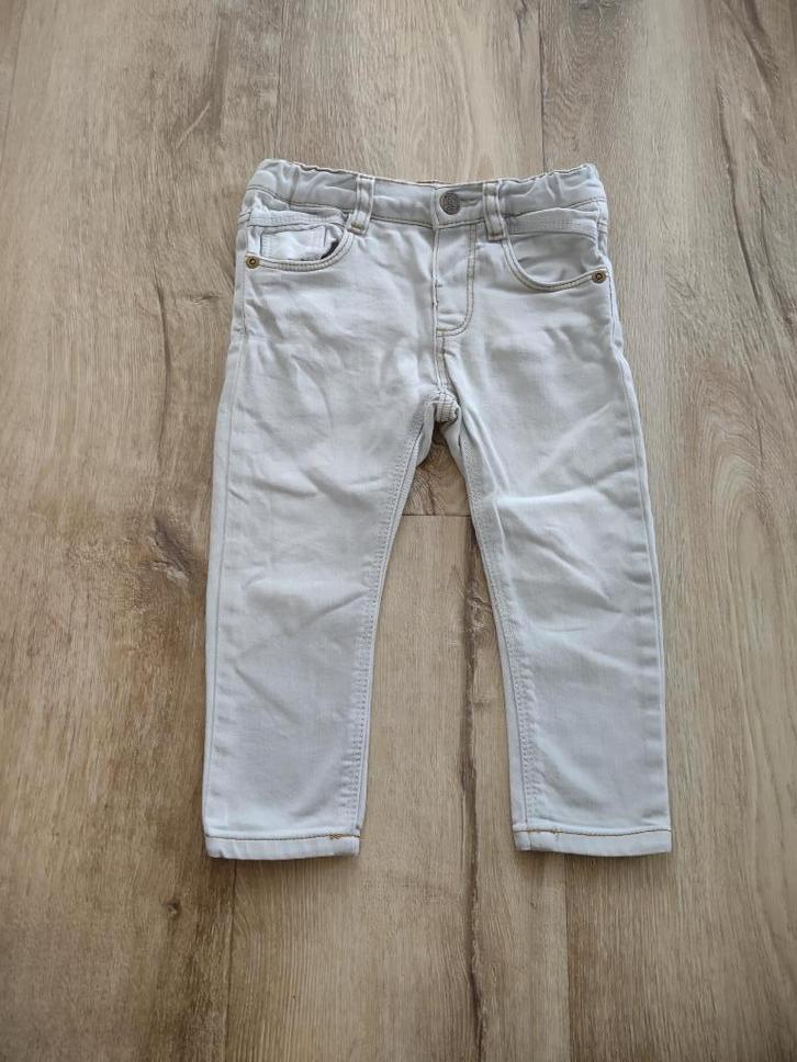 Prachtige lichtblauwe spijkerbroek van Zara, maat 86. Denim., Kinderen en Baby's, Babykleding | Maat 86, Zo goed als nieuw, Jongetje