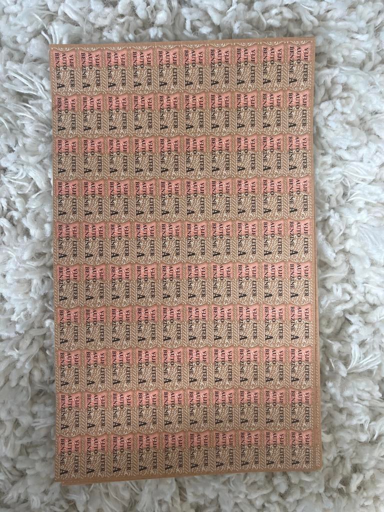 Vintage benzinebonnen 'Vijf Liter Auto Benzine A', Verzamelen, Overige Verzamelen, Ophalen of Verzenden, Gebruikt