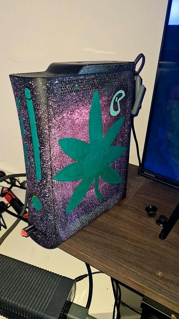 Xbox 360 badavatar, Spelcomputers en Games, Spelcomputers | Xbox 360, Zo goed als nieuw, 120 GB, 360 Arcade of Core, Met 2 controllers