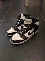 Nike Dunk High Panda - Zwart Wit, Kleding | Heren, Ophalen of Verzenden, Zo goed als nieuw, Zwart, Sneakers of Gympen
