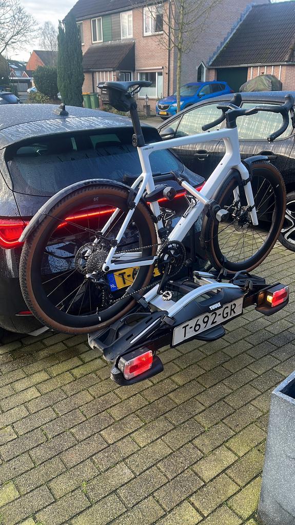 Thule VeloCompact 925, Ophalen, Elektrische fiets, Zo goed als nieuw, 2 fietsen