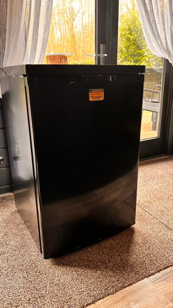 Tafelmodel koelkast XL 132 liter zwart, Witgoed en Apparatuur, Koelkasten en IJskasten, Zo goed als nieuw, Zonder vriesvak, 100 tot 150 liter