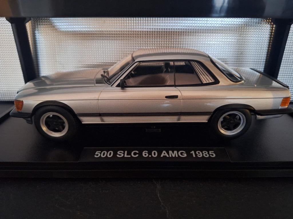 Mercedes Benz 500 SLC 6.0 AMG C107 1985 Schaal 1:18, Overige merken, Auto, K&K, Ophalen of Verzenden