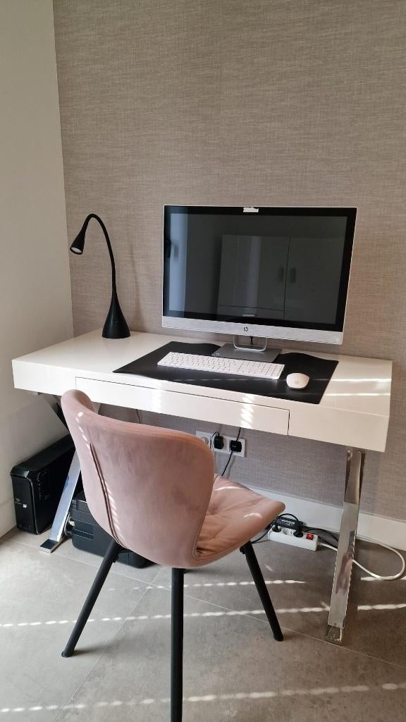Te koop bureau, Huis en Inrichting, Bureaus, Ophalen, Overige typen, Gebruikt, 120 cm
