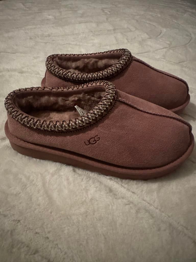 Ugg Pantoffels - NIEUW!!! Maat 37, Ophalen of Verzenden, Zo goed als nieuw, Roze, Pantoffels of Sloffen