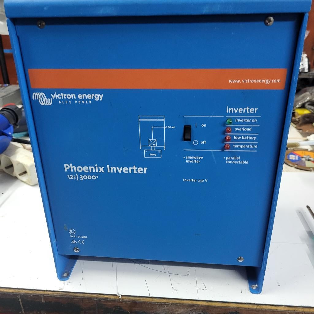 victron omvormer 12 v naar 230 volt 3000 watt, Ophalen of Verzenden, Zo goed als nieuw, Motor en Techniek