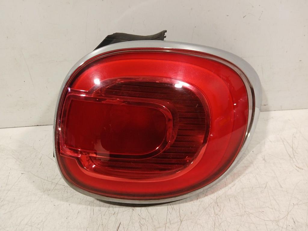 Achterlicht carrosserie rechts Fiat 500L, Onderdelen@venauto.nl, Van der Ven Autorecycling B.V., Gebruikt, Ettenseweg 76, 4706 PB Roosendaal, The Netherlands