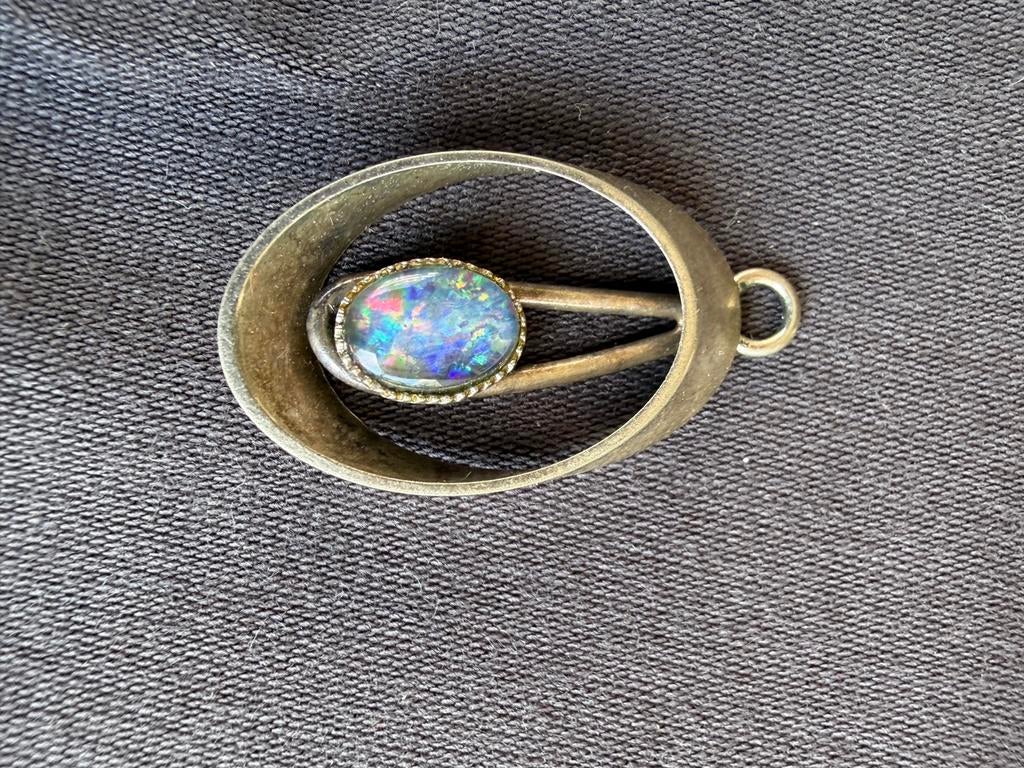 Zilveren hanger met opaal steen uit Australie. (Met ketting), Ophalen of Verzenden, Zo goed als nieuw, Zilver