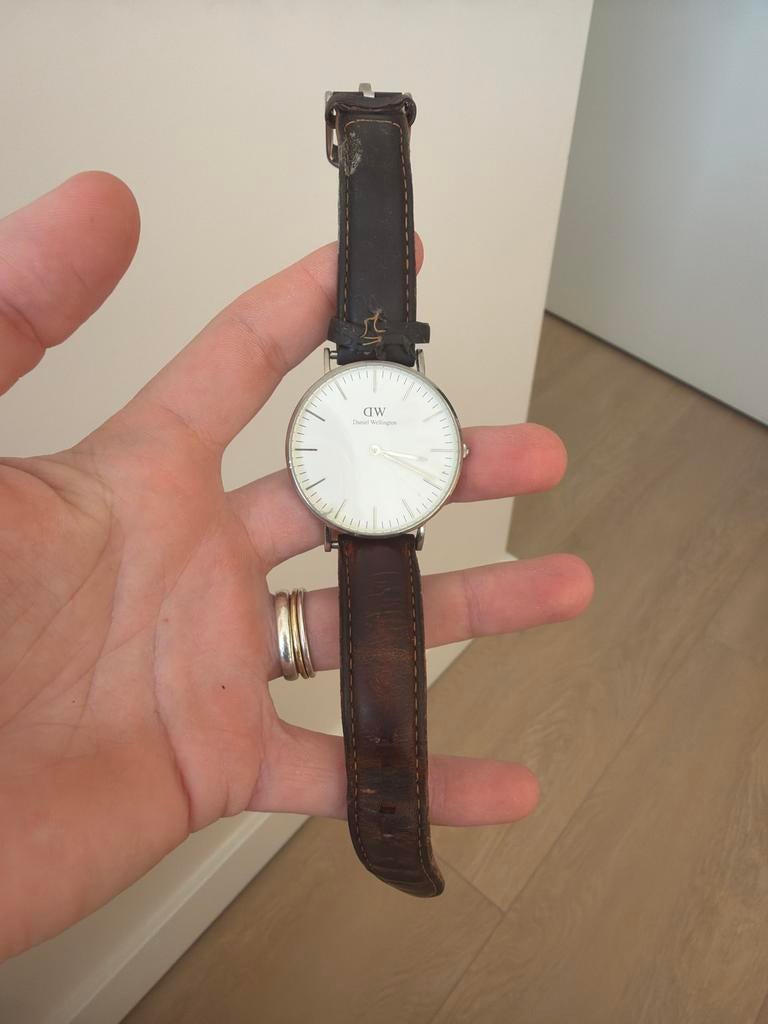 Daniel Wellington horloge met gebruikerssporen, Overige merken, Staal, Polshorloge, Ophalen of Verzenden