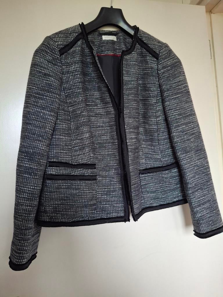 Jasje maat 42 met leuke accenten., Ophalen of Verzenden, Zo goed als nieuw, Maat 42/44 (L)