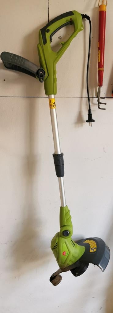 Elektrische grastrimmer Central Park, Ophalen