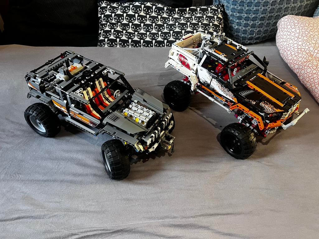 Lego Technic 9398 4x4 Crawler en 8297 Off-Roader, Ophalen of Verzenden, Gebruikt