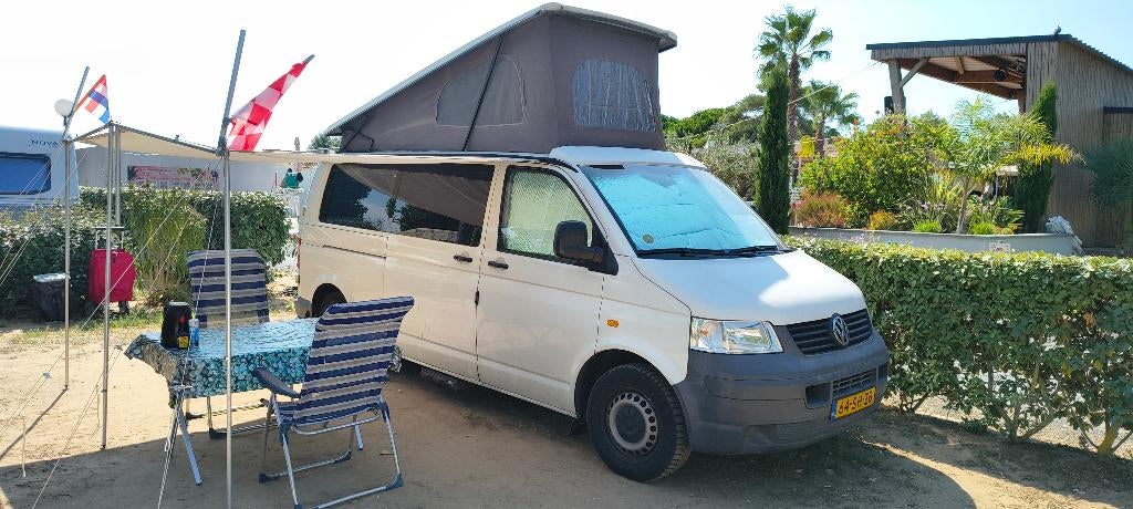 Buscamper VW T5 LWB in zeer goede staat, Auto's, Volkswagen, Stof, Wit, Origineel Nederlands, Grijs