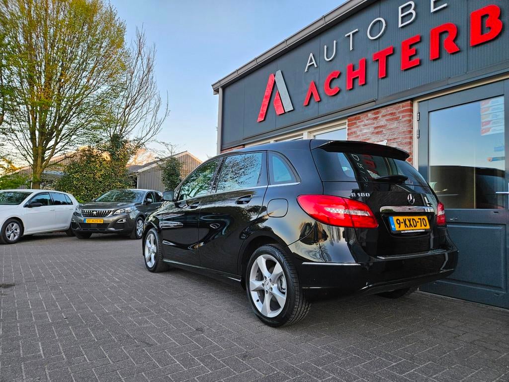 Mercedes-Benz B-klasse 180 Ambition Automaat! Leer! NAP! Xen, 1325 kg, Gebruikt, Euro 6, 4 cilinders