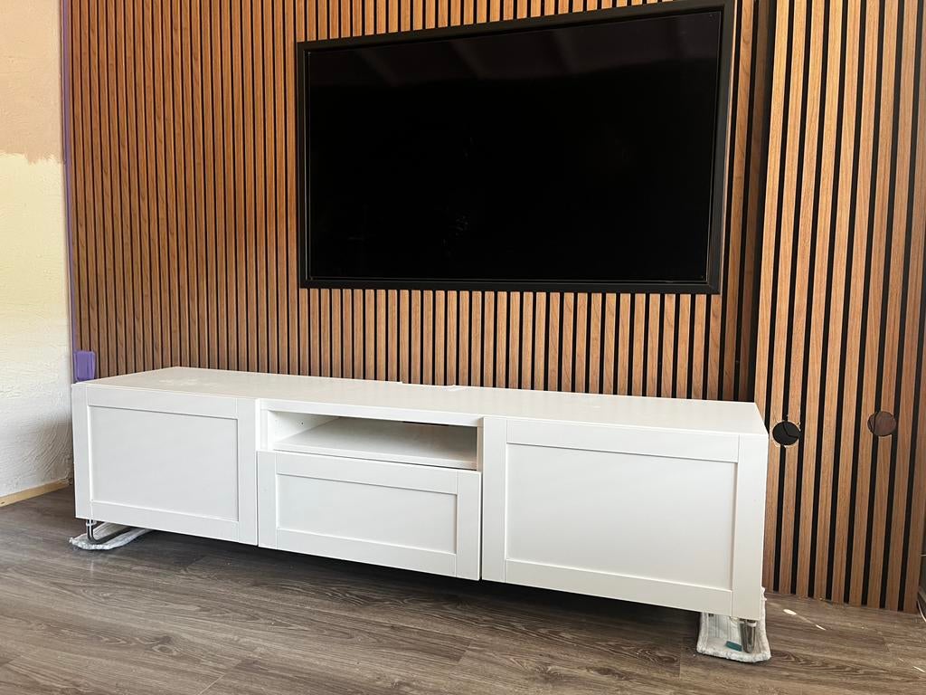 GRATIS - TV-kast van IKEA, Huis en Inrichting, Ophalen, Overige materialen, Gebruikt, 150 tot 200 cm