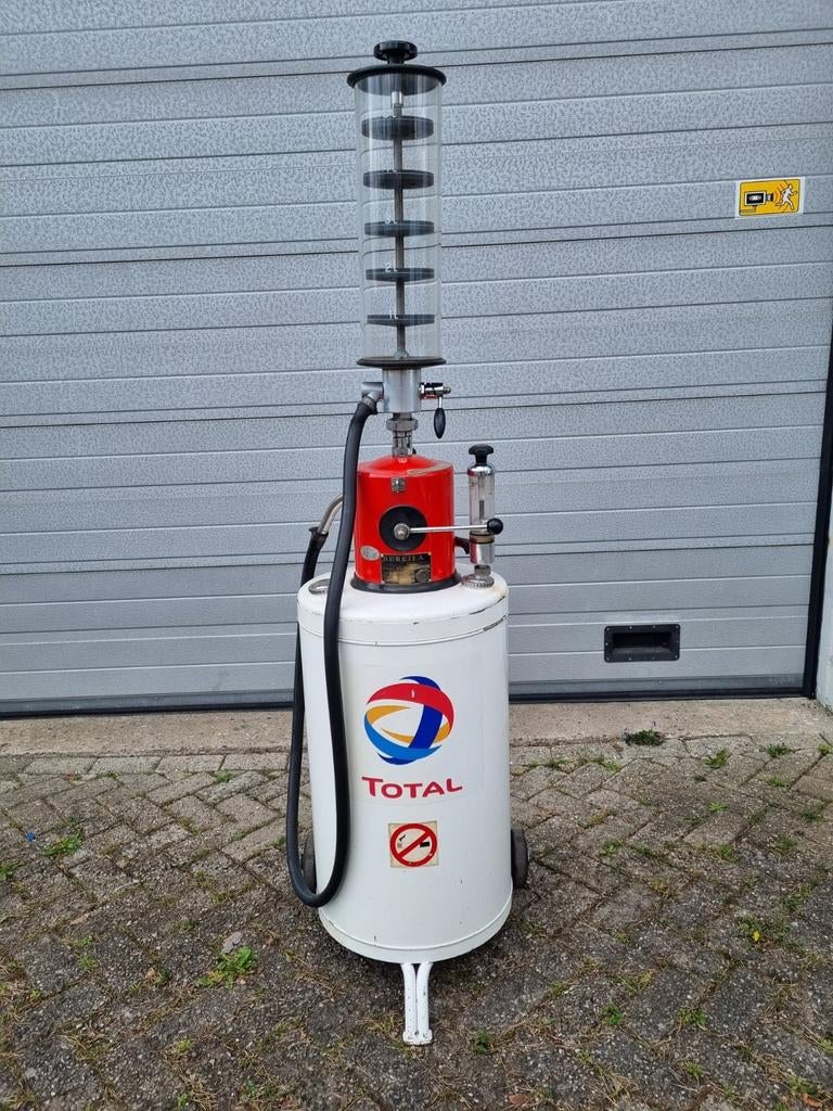 Benzine pomp mix pomp, Ophalen