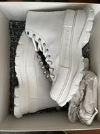 Alexander McQueen Tread Slick High-Top Sneaker- wit, Ophalen, Alexander McQueen, Wit, Boots