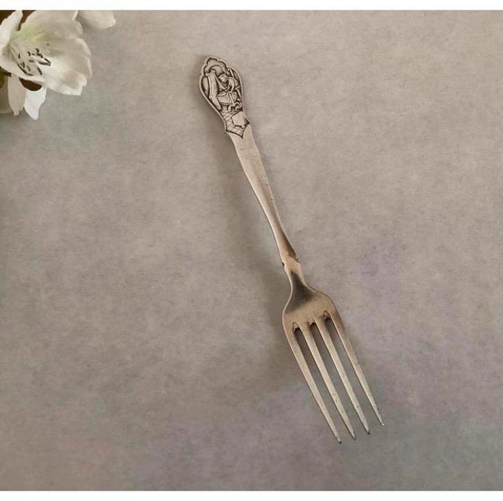 Kindervork Gero verzilverd Georg Nilsson 90 wiegje, Antiek en Kunst, Antiek | Bestek, Ophalen of Verzenden