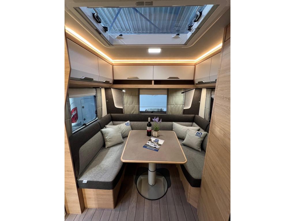 Knaus Sudwind 60 Years 500 EU mover, voortent, enkelbed, Caravans en Kamperen, Schokbreker, Rondzit, Bedrijf, 5 tot 6 meter