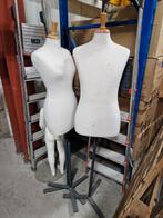 Mannequin op voet, man en/of vrouw 2x man en 1x vrouw, Ophalen, Gedragen