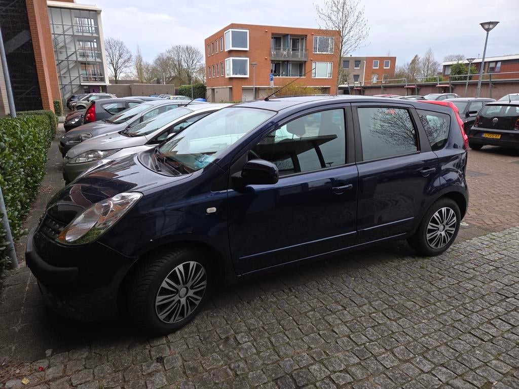Nissan Note 1.4 . Donker blauw., Auto's, Nissan, Stof, Zwart, Blauw, Handgeschakeld