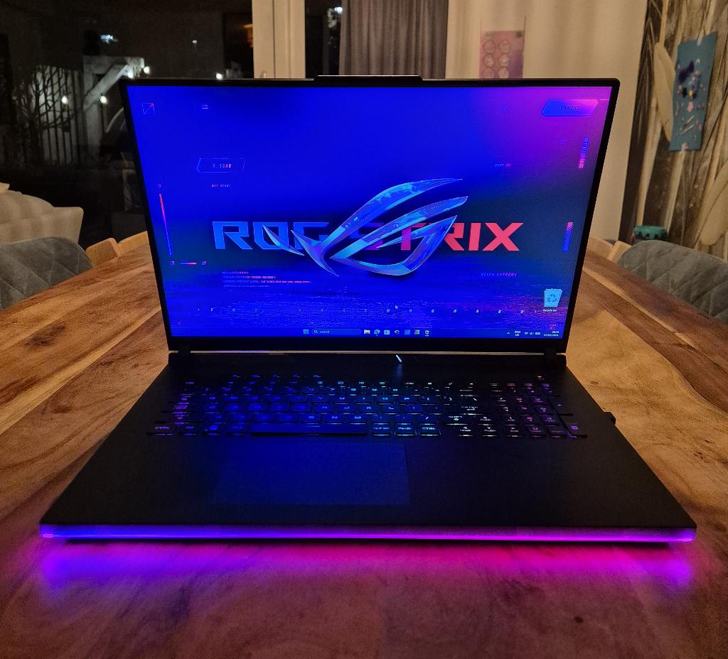 ROG Strix SCAR 18 Intel i9 + RTX 4080 + 32Gb RAM + 1T SSD, Computers en Software, Windows Laptops, Ophalen, Met videokaart, Zo goed als nieuw