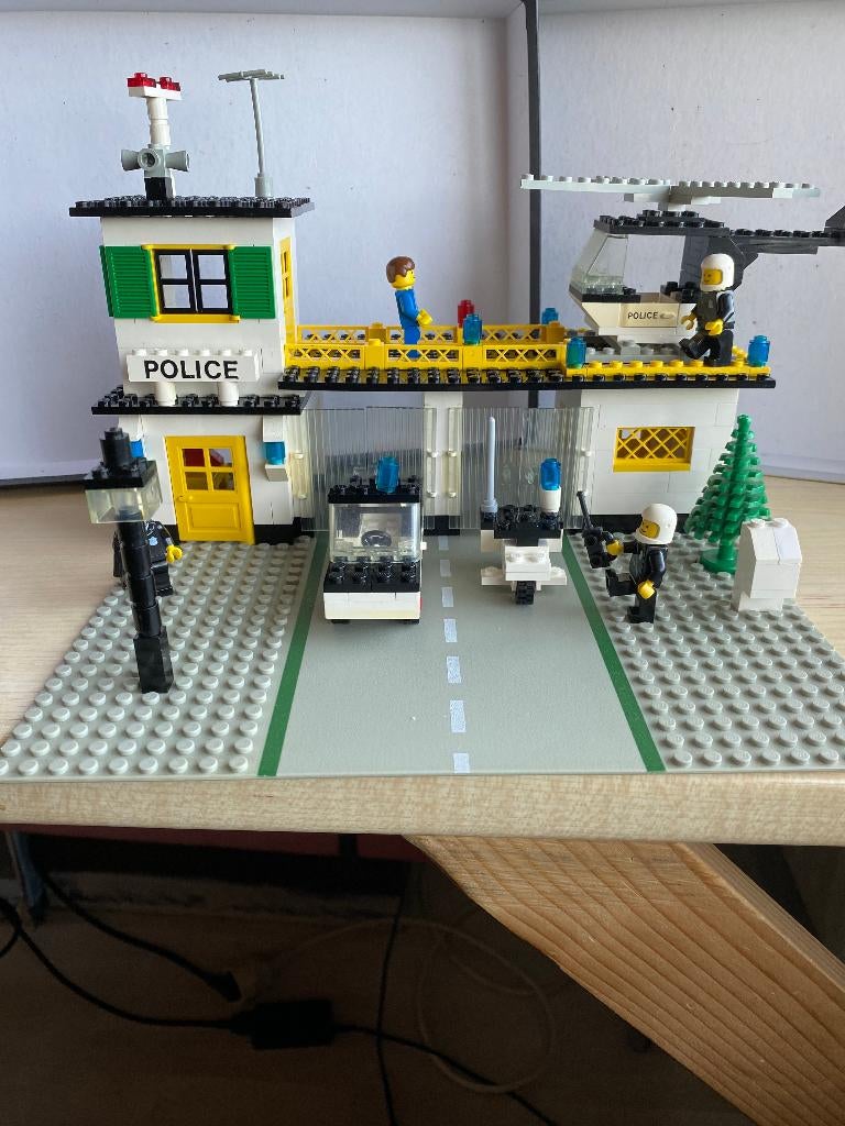 Lego 381 Police Headquarters, Gebruikt, Overige thema's, Lego, Compleet