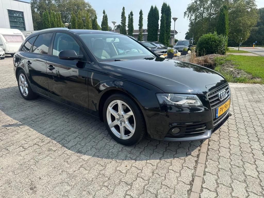 Audi A4, Euro 5, Stof, Gebruikt, Zwart